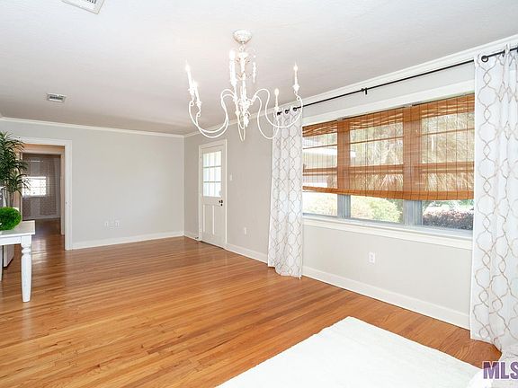 5th image of 725 Oaks Ave