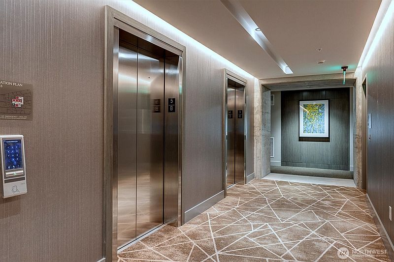 4th image of 121 Stewart Street #504