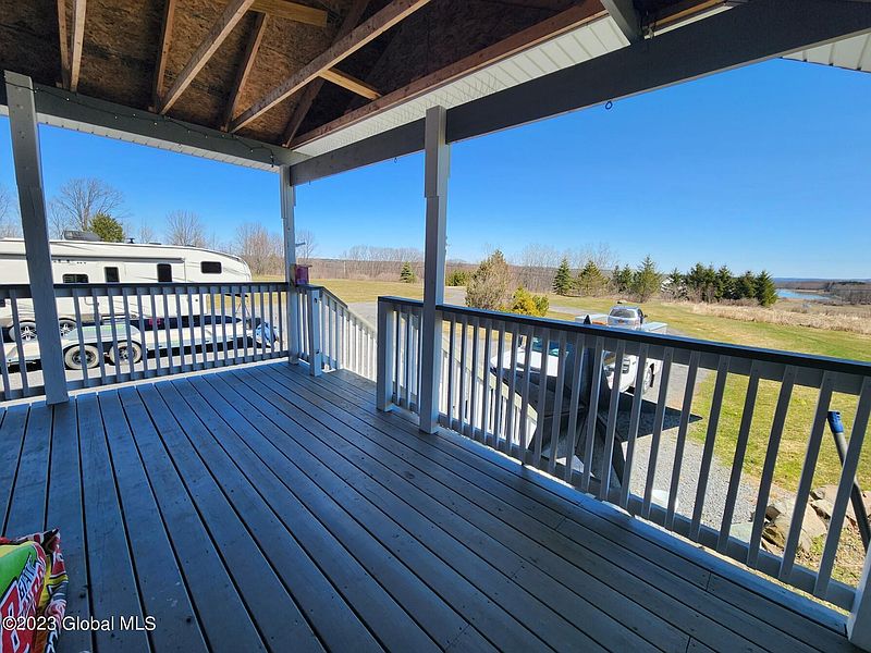 3rd image of 437 Lykers Road