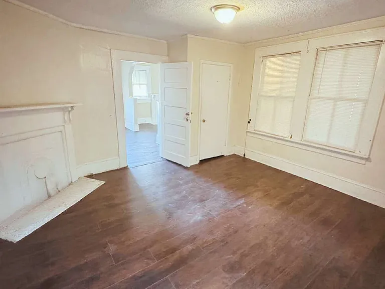 738 Liberty St #738 — Photo 6