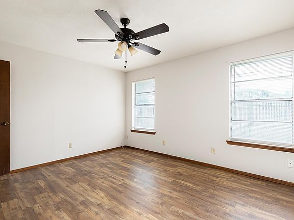 4th image of 1902 Lamar St APT 2
