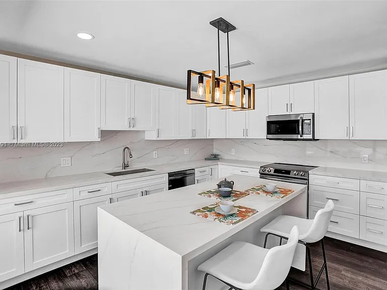 9101 N Bayshore Dr — Photo 11