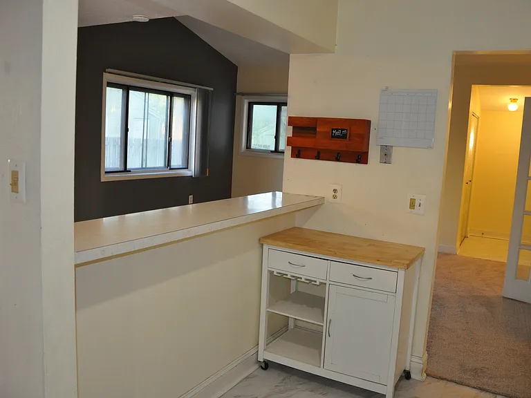 Breakfast bar