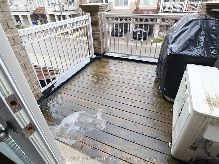2435 Greenwich Dr #39 — Photo 37