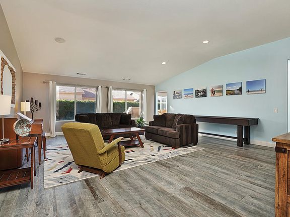 4th image of 79945 Hancock Ct