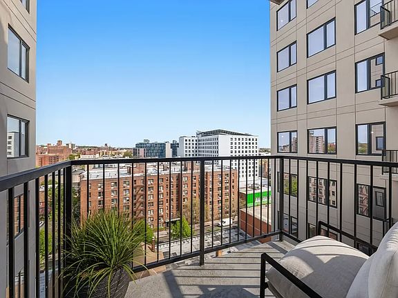 4th image of 89-25 162nd St #603
