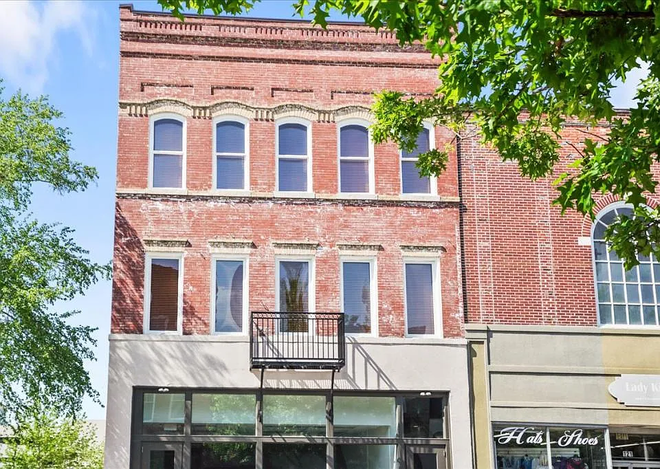 127H W Evans St
