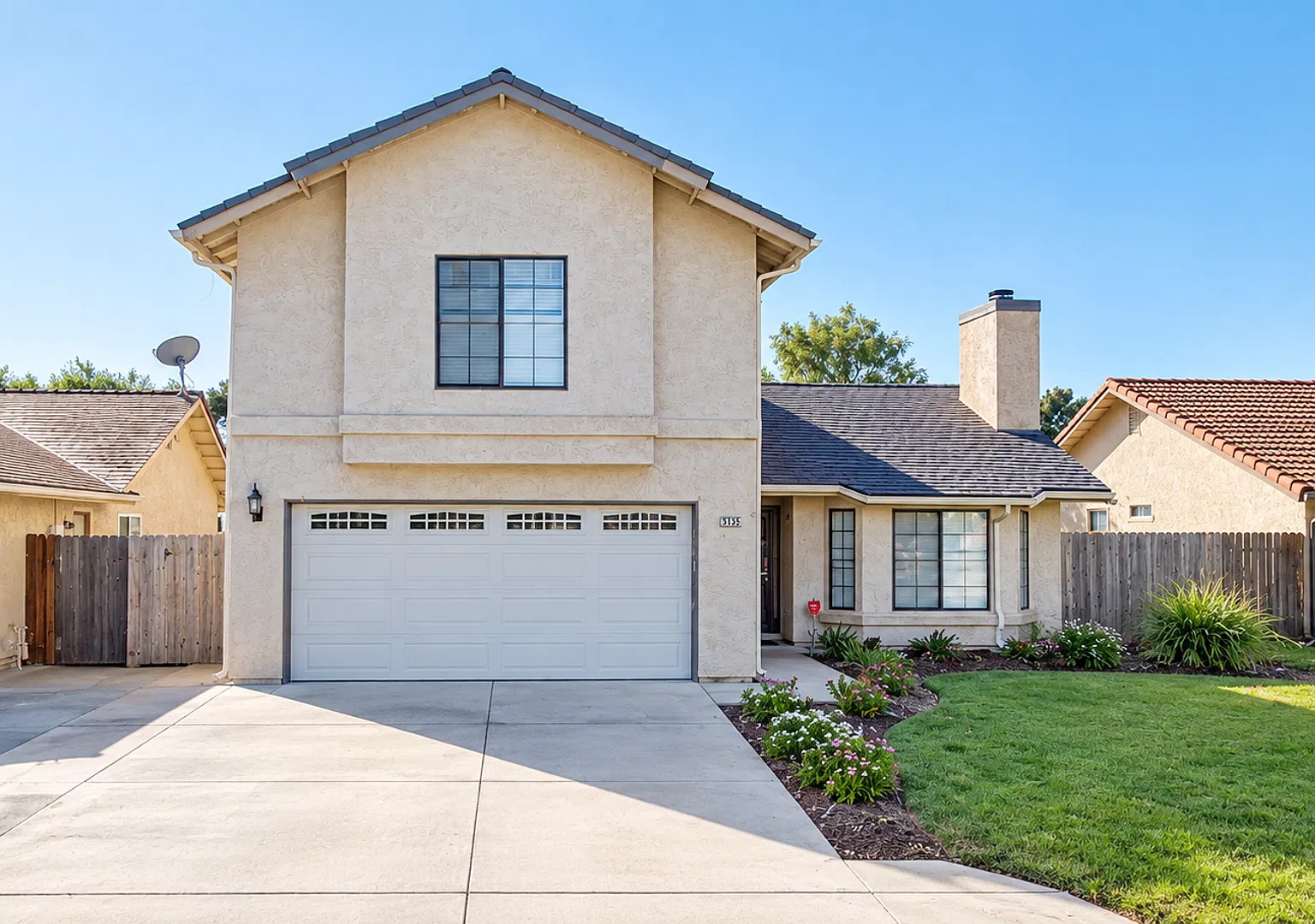 Move-in Special: Half Off the 1st Month's Rent! Bright 3-Bedroom Fresno Home with Spacious Backyard — Photo 1