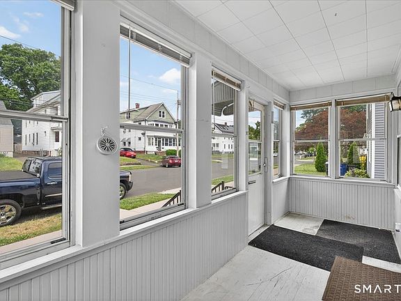 5th image of 127 Oakley Street