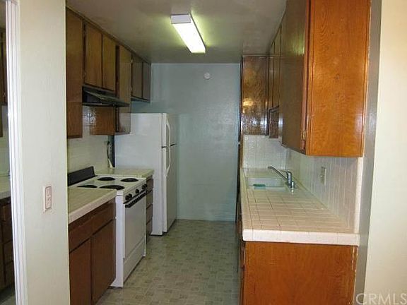 4th image of 3565 Linden Ave Unit 203
