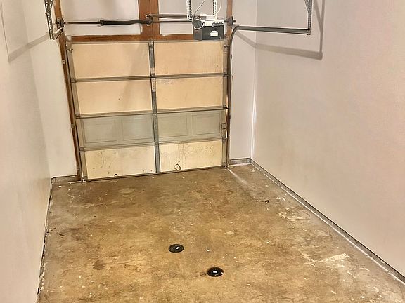 2nd image of 501-503 S Village Ct #2c4c3f54e