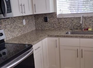 3022 Laurel Ridge Cir, Riviera Beach, FL 33404