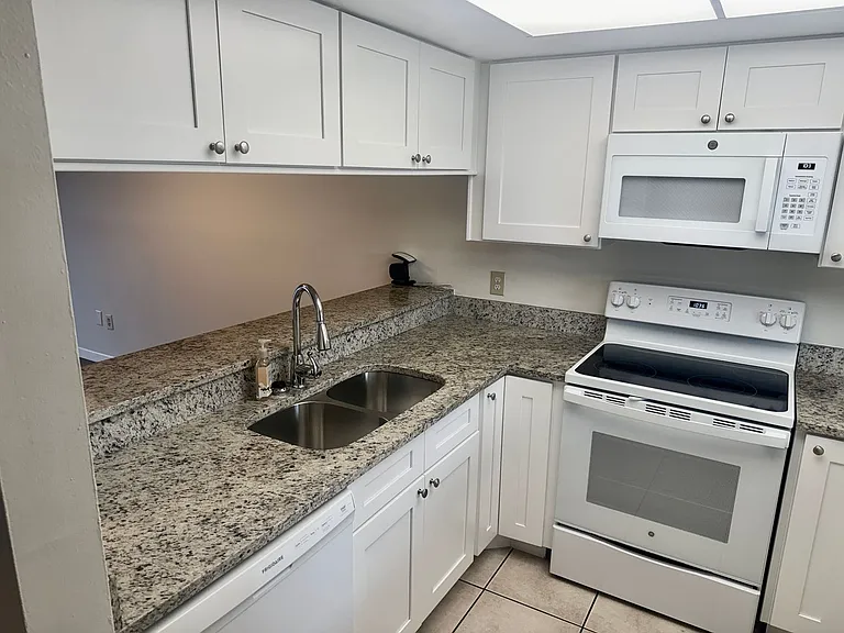 402 Big Cedar Way — Photo 3
