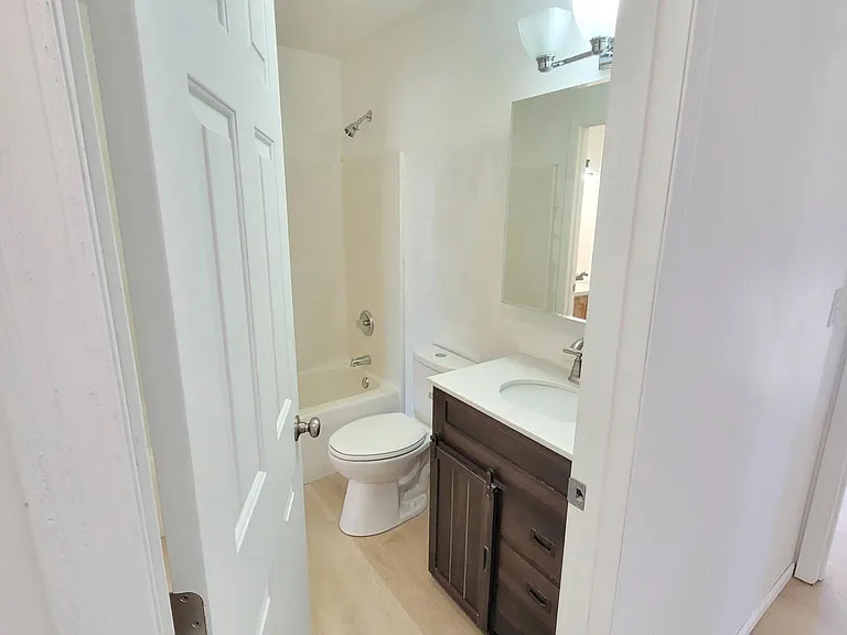 20 Westhaven Dr — Photo 8