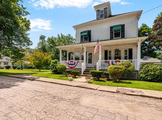 35 Mowry Ave FLOOR 2, North Smithfield, RI 02896