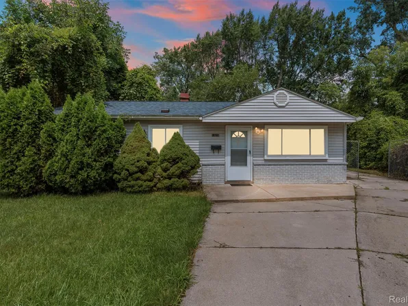 13210 Lyons St, Oak Park, MI 48237