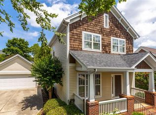 8111 Parkton Gate Dr, Huntersville, NC 28078