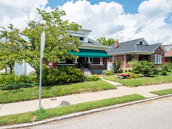 2nd image of 843 Minoma Ave