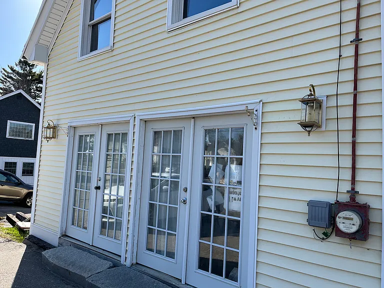 643 West St — Photo 3