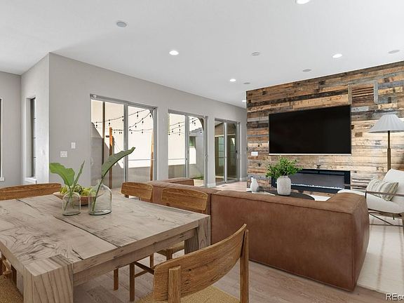 5th image of 15525 W La Salle Avenue
