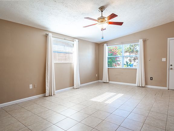 2nd image of 4202 Las Vegas Dr