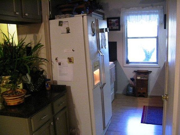 4th image of 102 Lakewood Dr