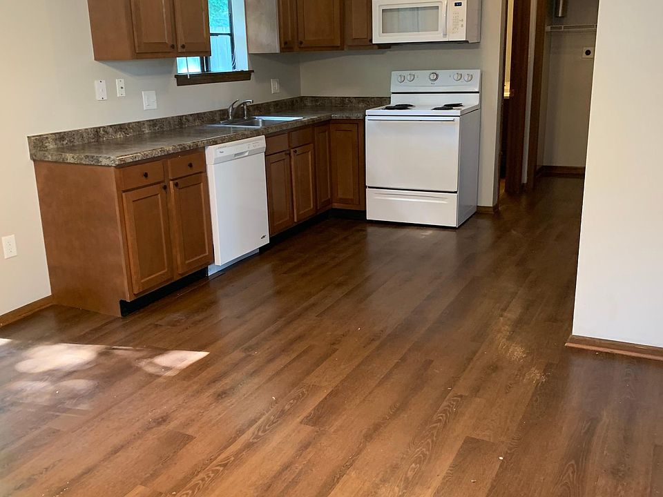 1st image of 9922 Locust St #9922