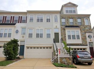 2074 Capstone Cir, Herndon, VA 20170