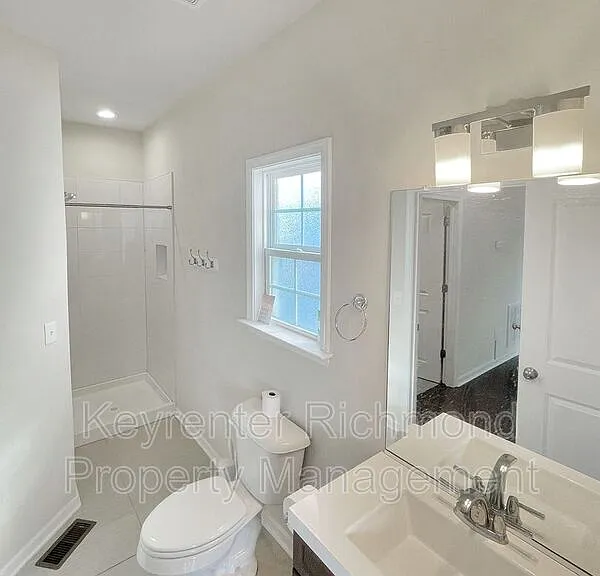 406 Bridge Creek Ct — Photo 7