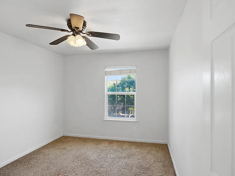 3648 Fallview Ave — Photo 15