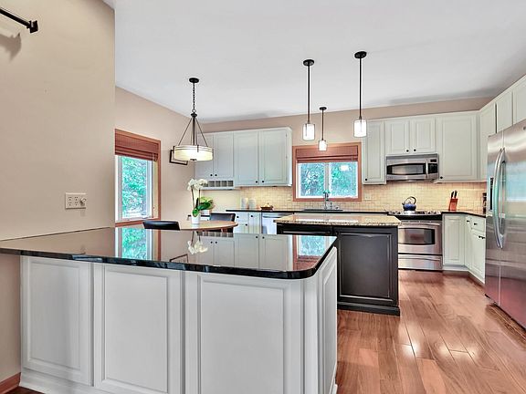 4th image of 17408 Tessmer Ct