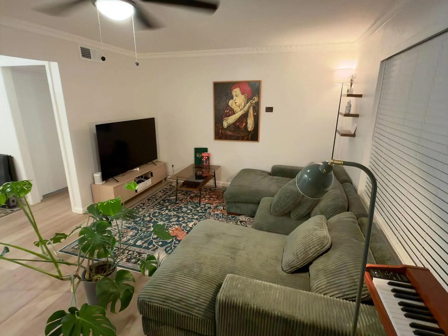 2 bed, 1055 sqft, $2,100 — Photo 4