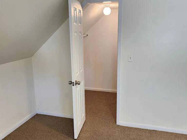 283 Houston Ave #2 — Photo 13