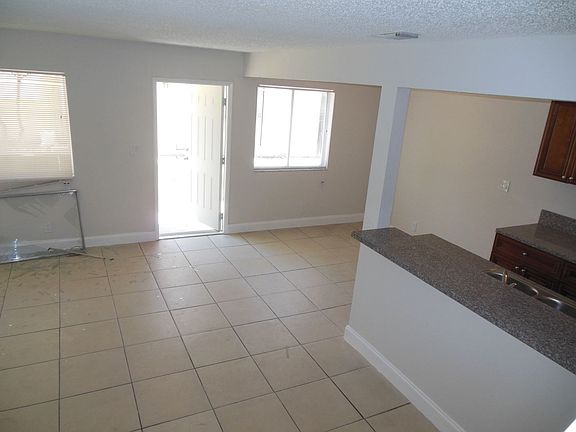 5th image of 803 W Tiffany Dr APT 2