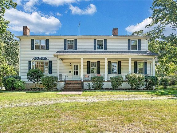 4th image of 1426 Redfields Rd