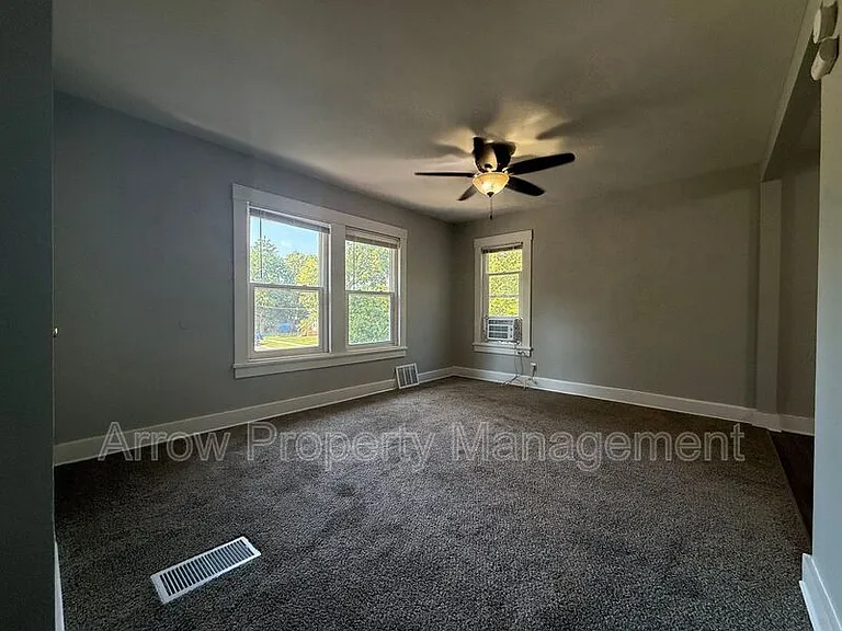 2800 P St #5 — Photo 6