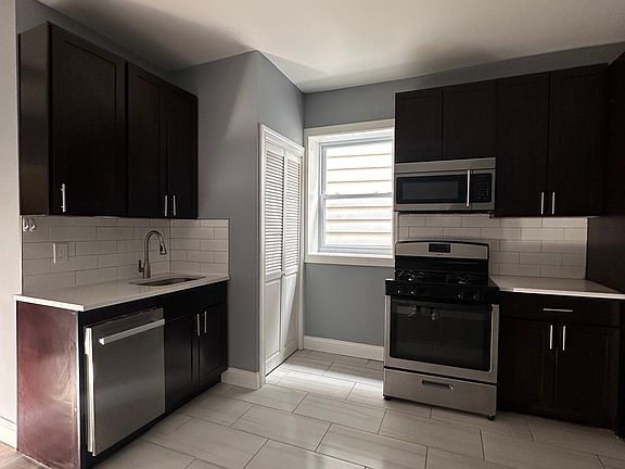 4th image of 32 Corbin Ave