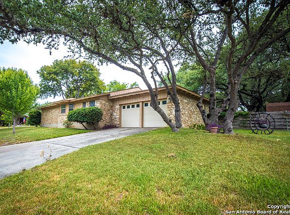 2nd image of 106 Cynthia Dr