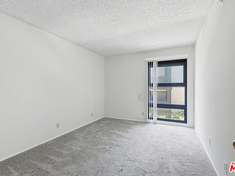7777 W 91st St #B2157 — Photo 8