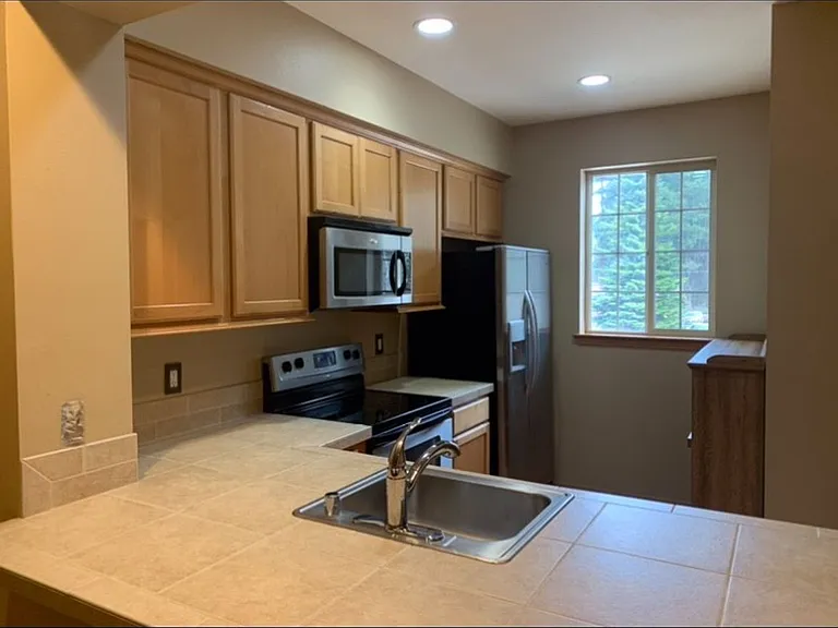 205 Sagebrook Ln — Photo 3