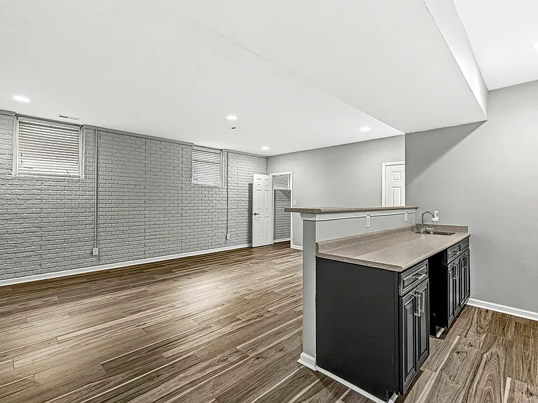 2046 Ruckle St — Photo 31