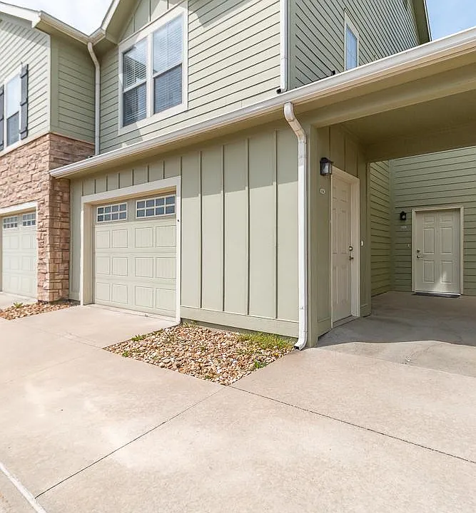625 Folks Rd #143