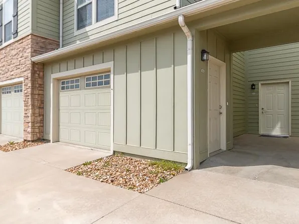 625 Folks Rd #143, Lawrence, KS 66049