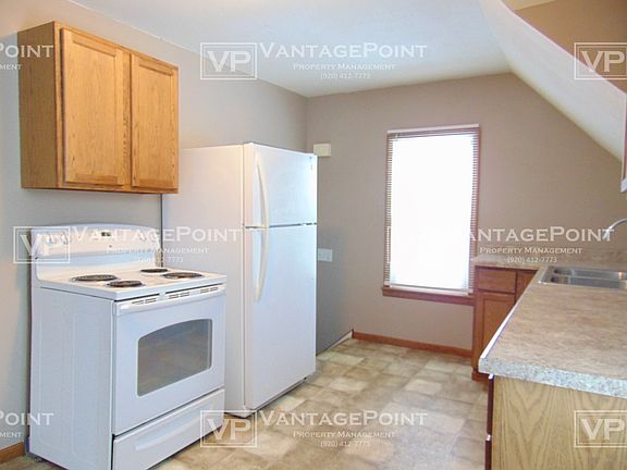4th image of 219 1/2 W Bath St