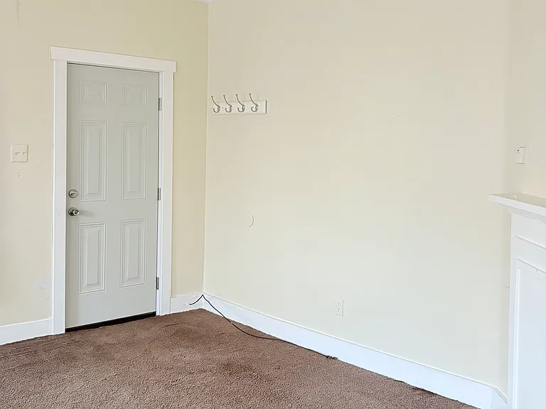 217 Glen Lily Rd #2 — Photo 5