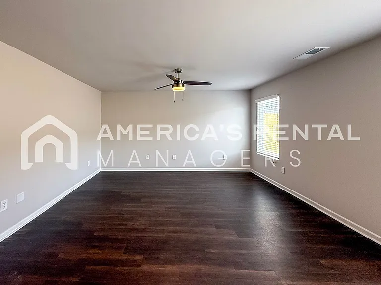 106 River Grass Dr — Photo 9