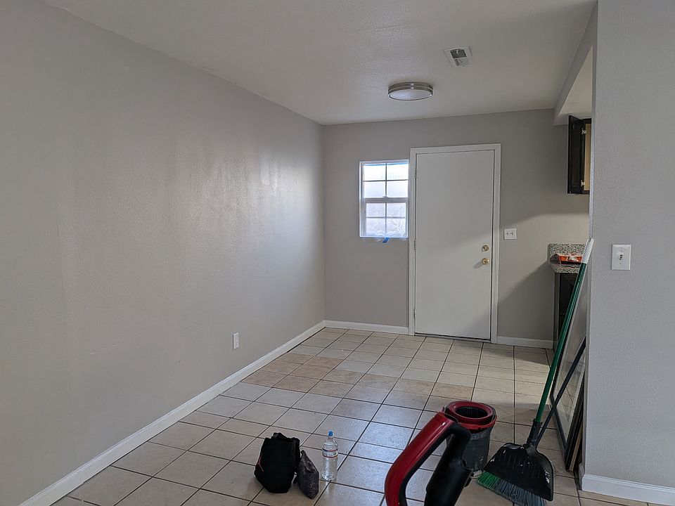 1st image of 706 E Swain Rd #706