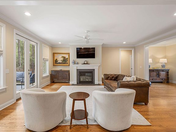 4th image of 56 Mist Wood Ct