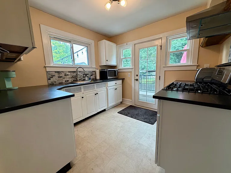 25 N Concord Rd — Photo 12