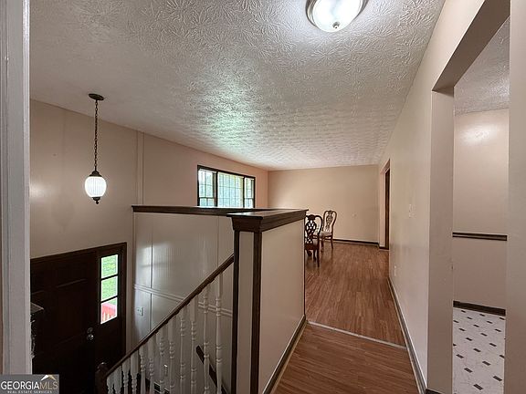 4th image of 8472 Sheridan Dr